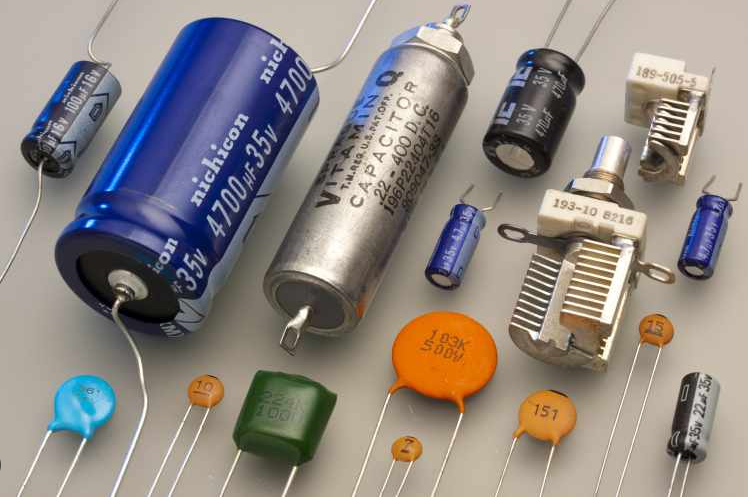 Demystifying Electrolytic Capacitors: Types, Applications, and Selection Tips