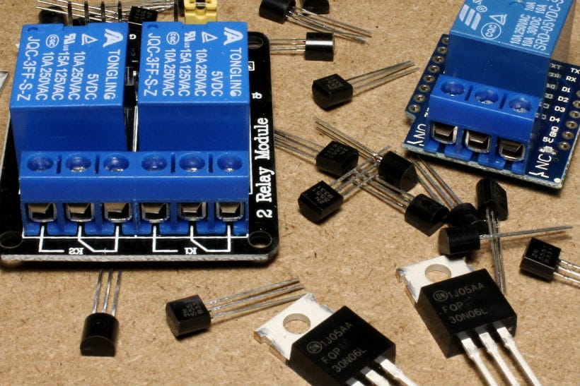 Relay vs. Transistor: Strategic Selection for Optimal Performance in Electronic Systems